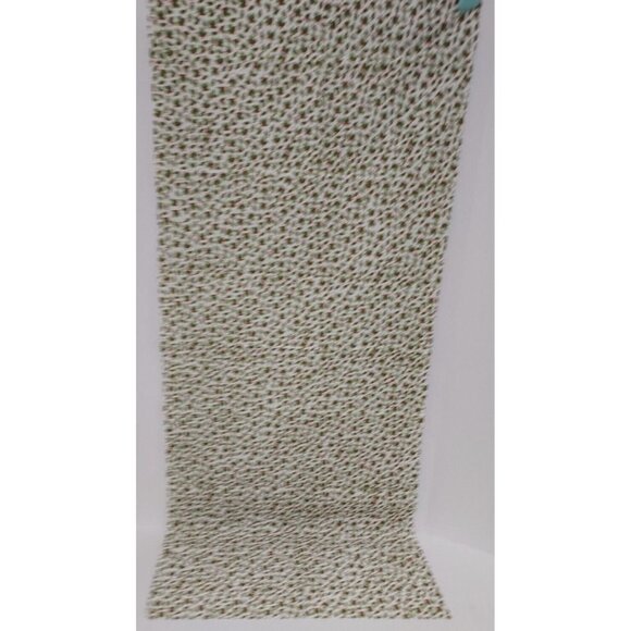 Fabric Christmas Holly Print --White Background - 100% Cotton Made in China - Picture 2 of 2